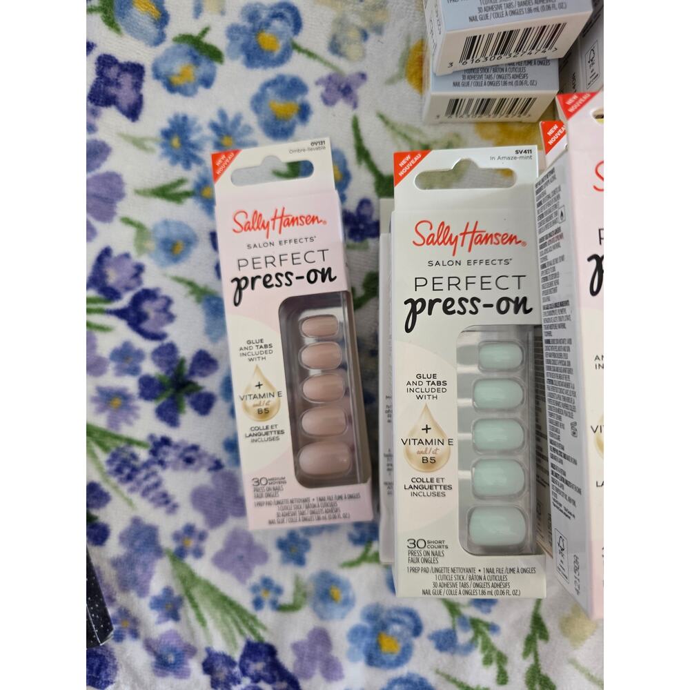 NIB lot of 12 sally hansen press on nails - Picture 2 of 10
